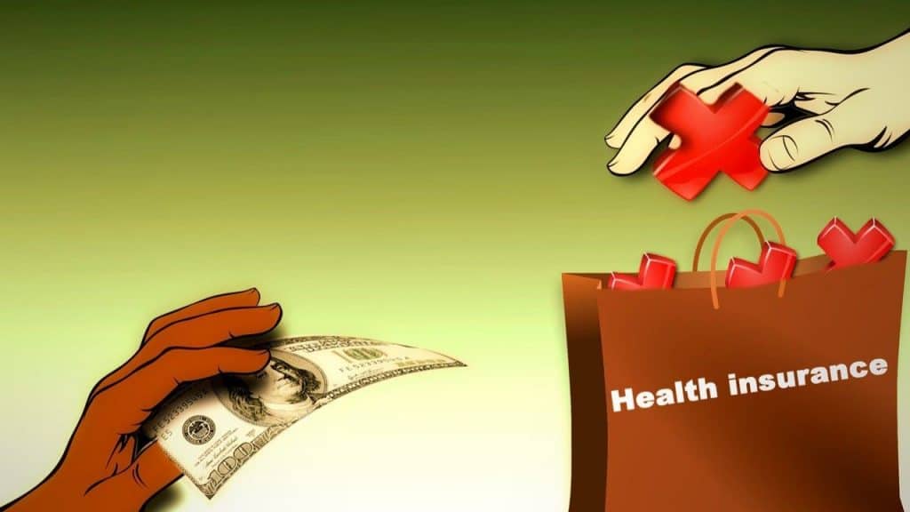 Produk Asuransi Kesehatan BCA dan Keuntungannya by kalhh Pixabay