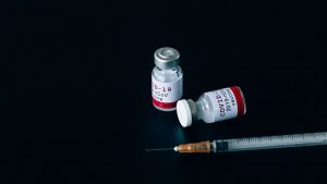 Vaksin China Vs Vaksin AS, yang Terbaik Lawan COVID-19?